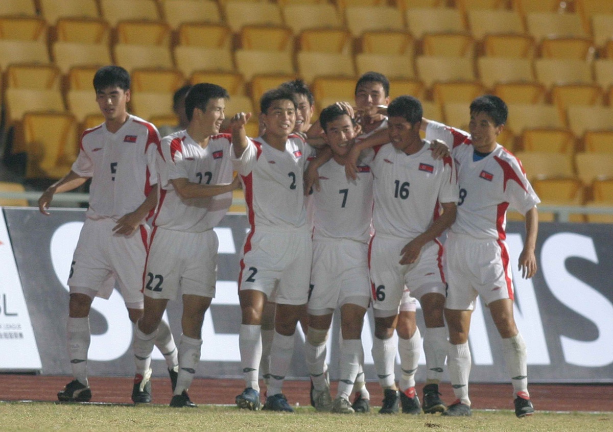 南极球队实现逆袭，成功晋级淘汰赛