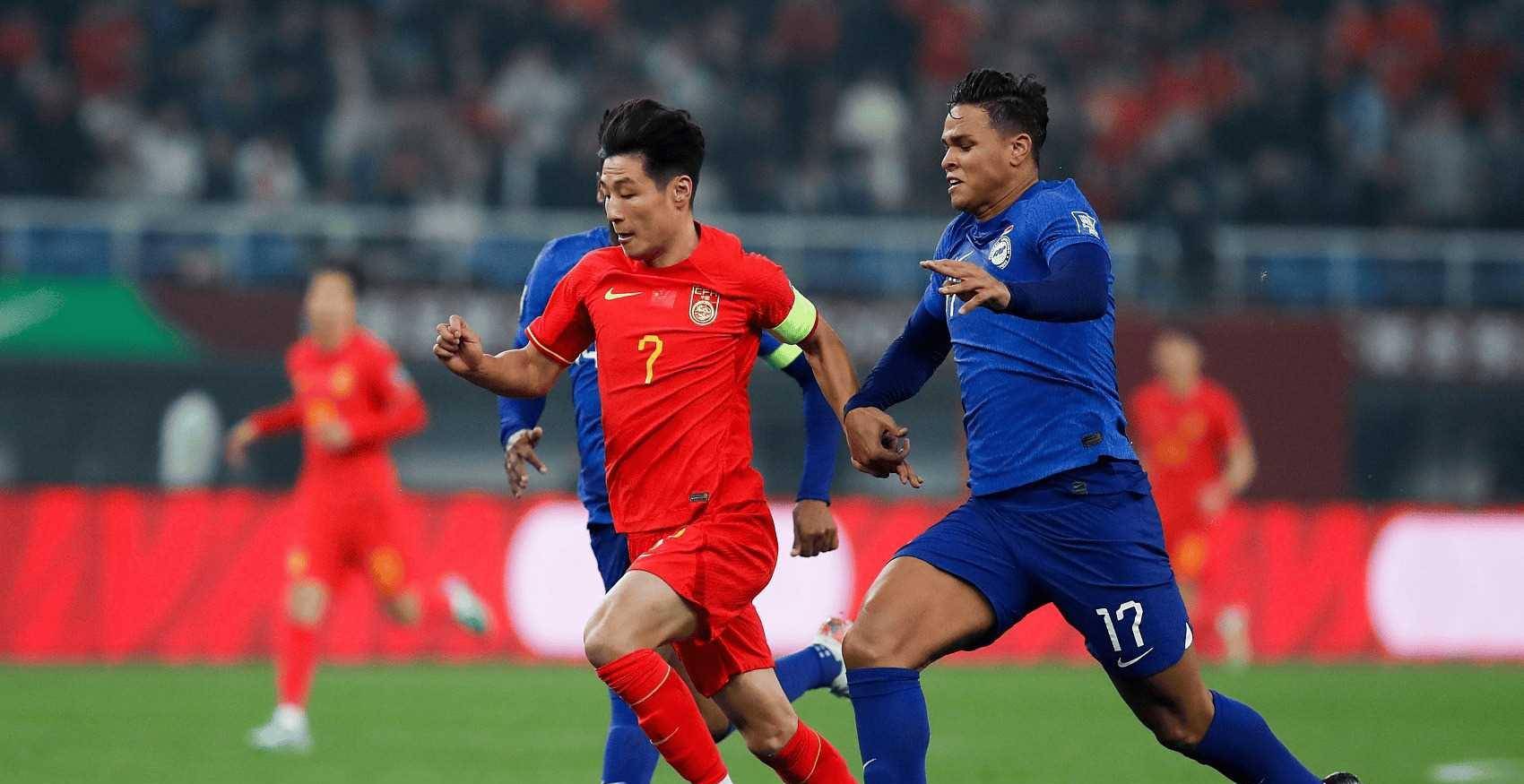 小球员大作为!年轻队员的表现让人眼前一亮!的简单介绍