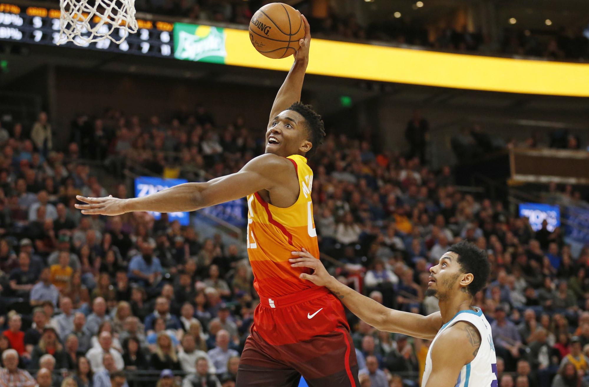 爵士绝杀时刻，爆发新星点燃赛场，米切尔迎来胜利！